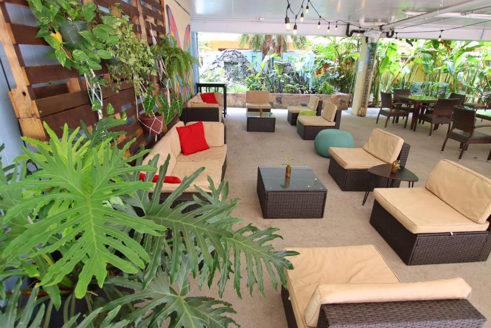 Waikiki Beachside Hostel Image 36