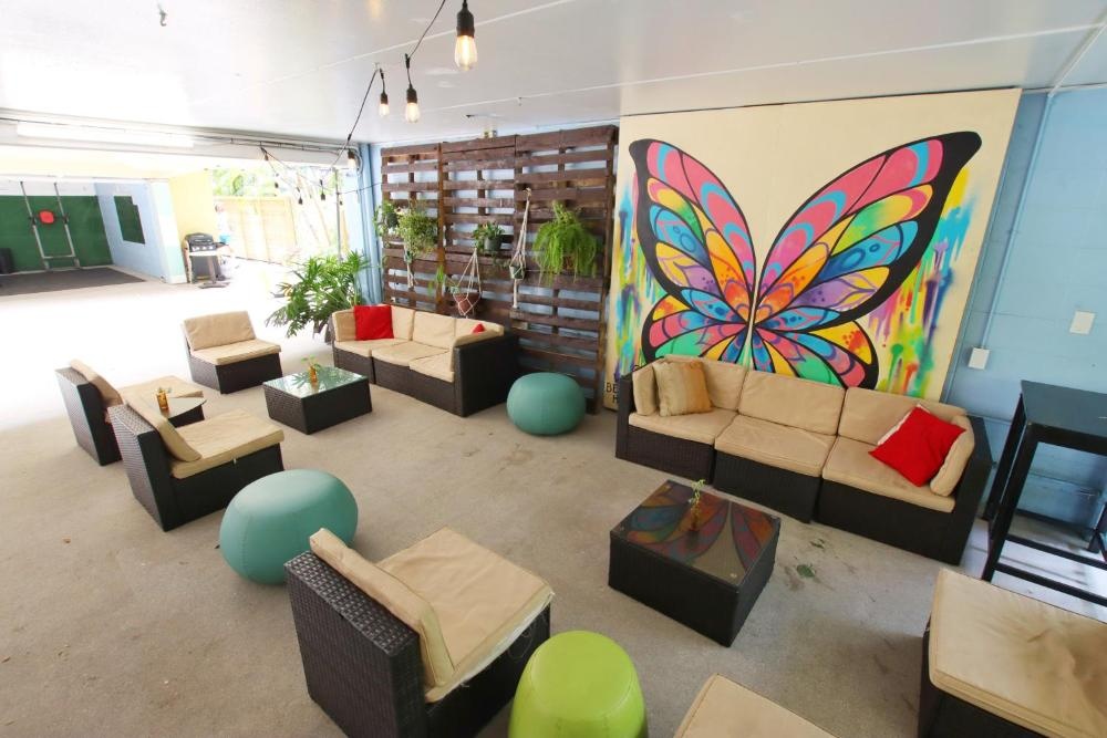 Waikiki Beachside Hostel Image 39